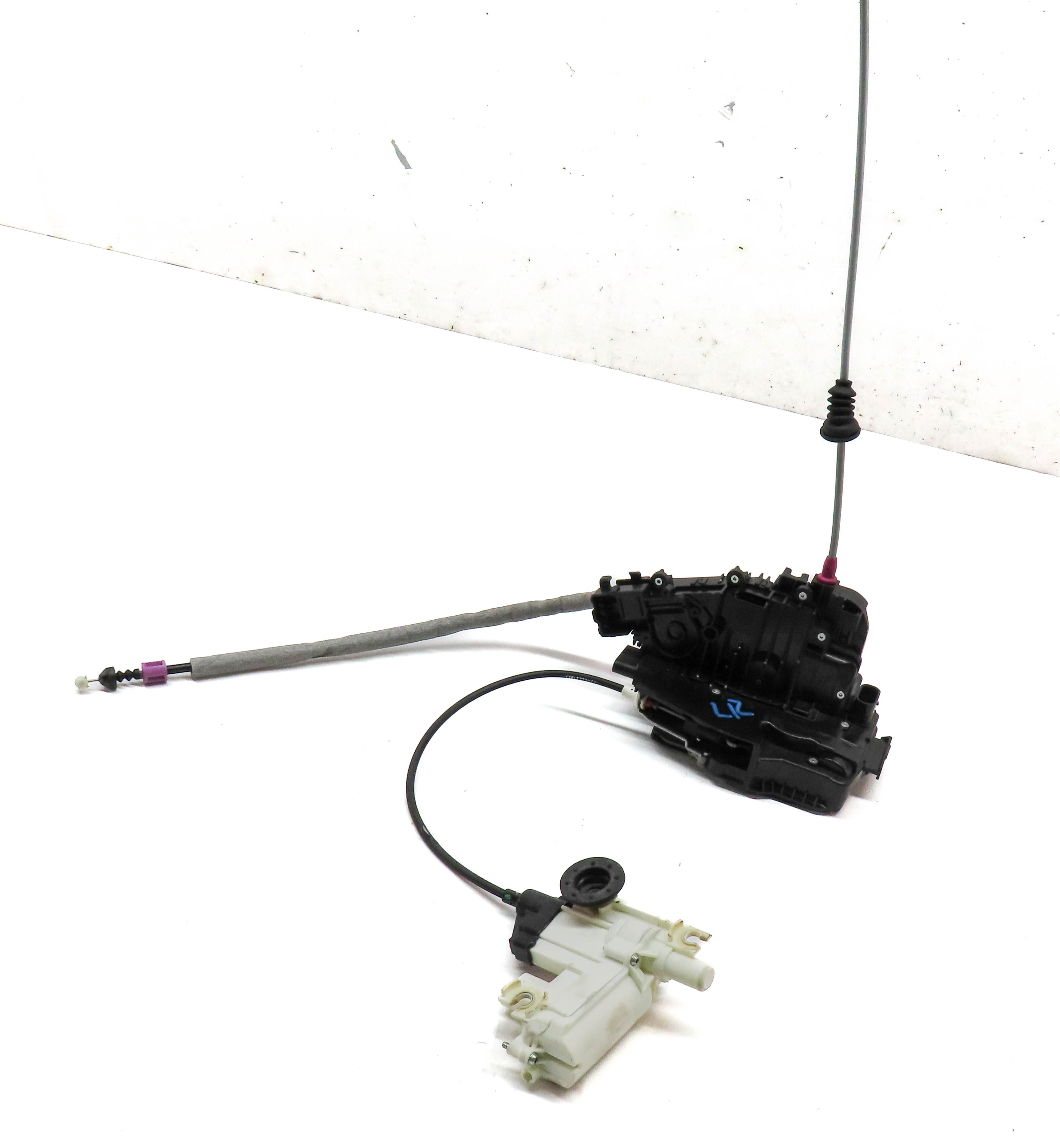 13-15 MERCEDES GL CLASS (X166) REAR LEFT LOCK LATCH ACTUATOR w/ SOFT CLOSE MOTOR — exact item pictured